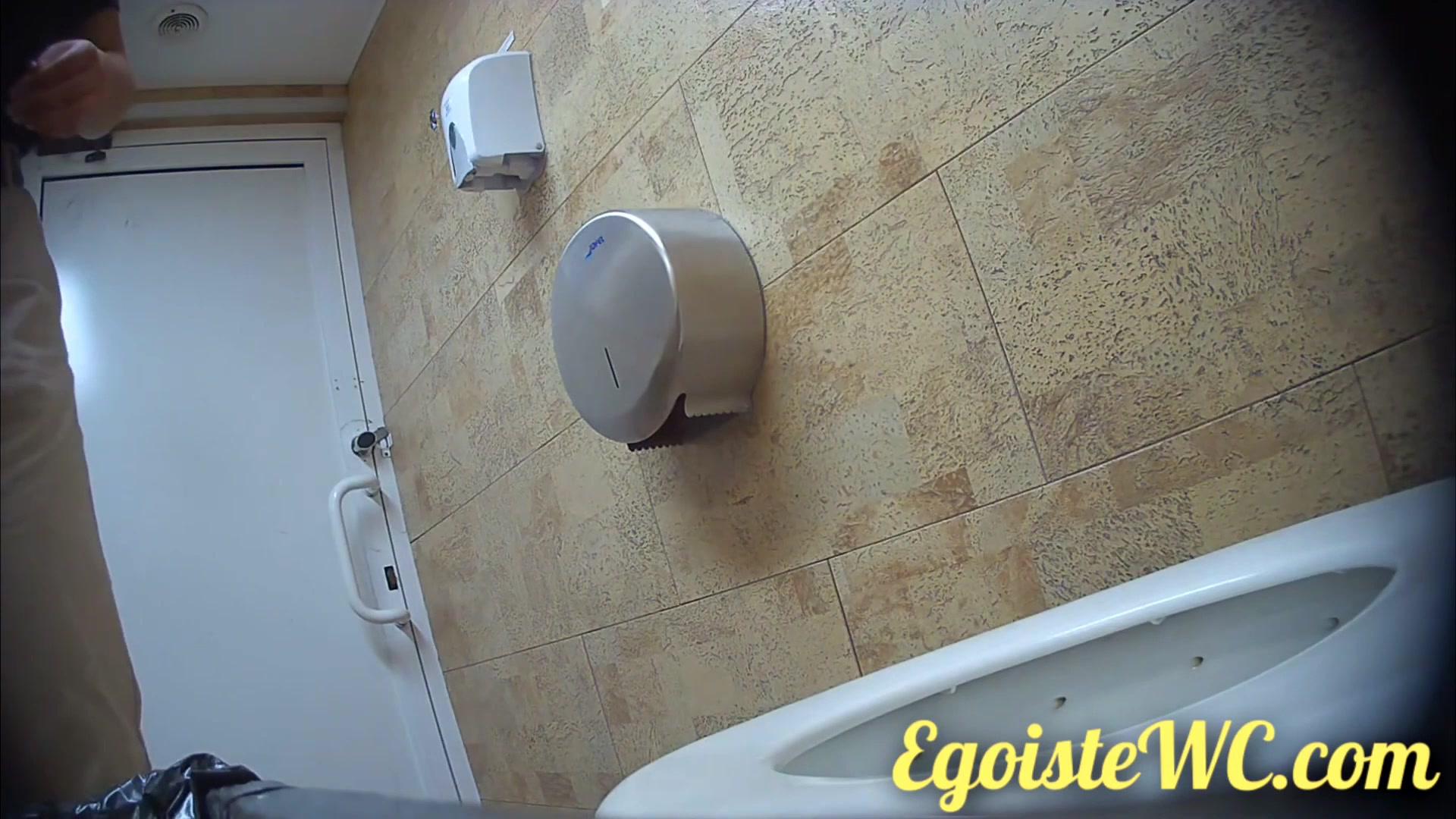 Toilet Spy — 0610(89) — screenshot 2