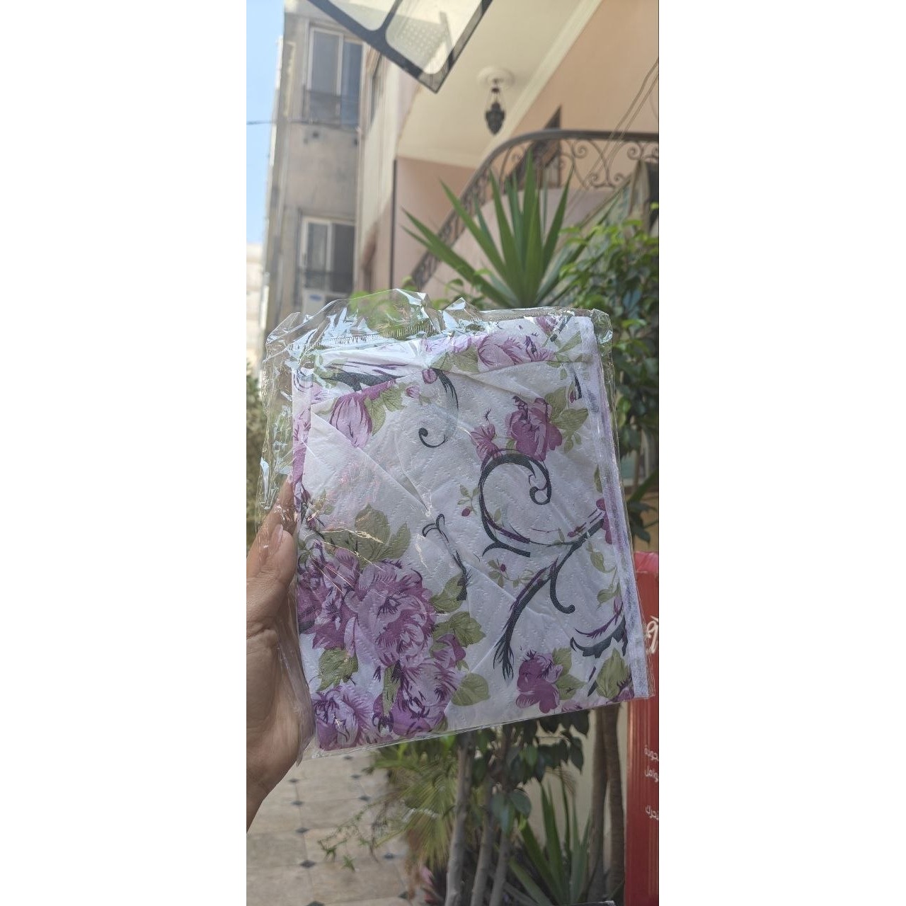كفر قارورة مياه مزخرف
