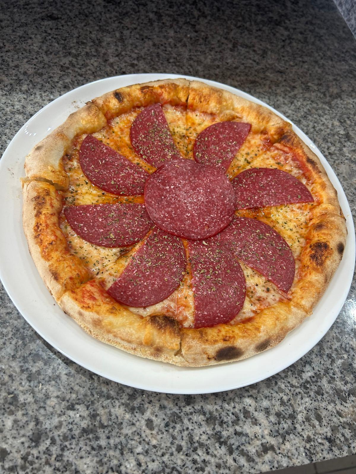 Pizza Salami ? Snack House Yassine