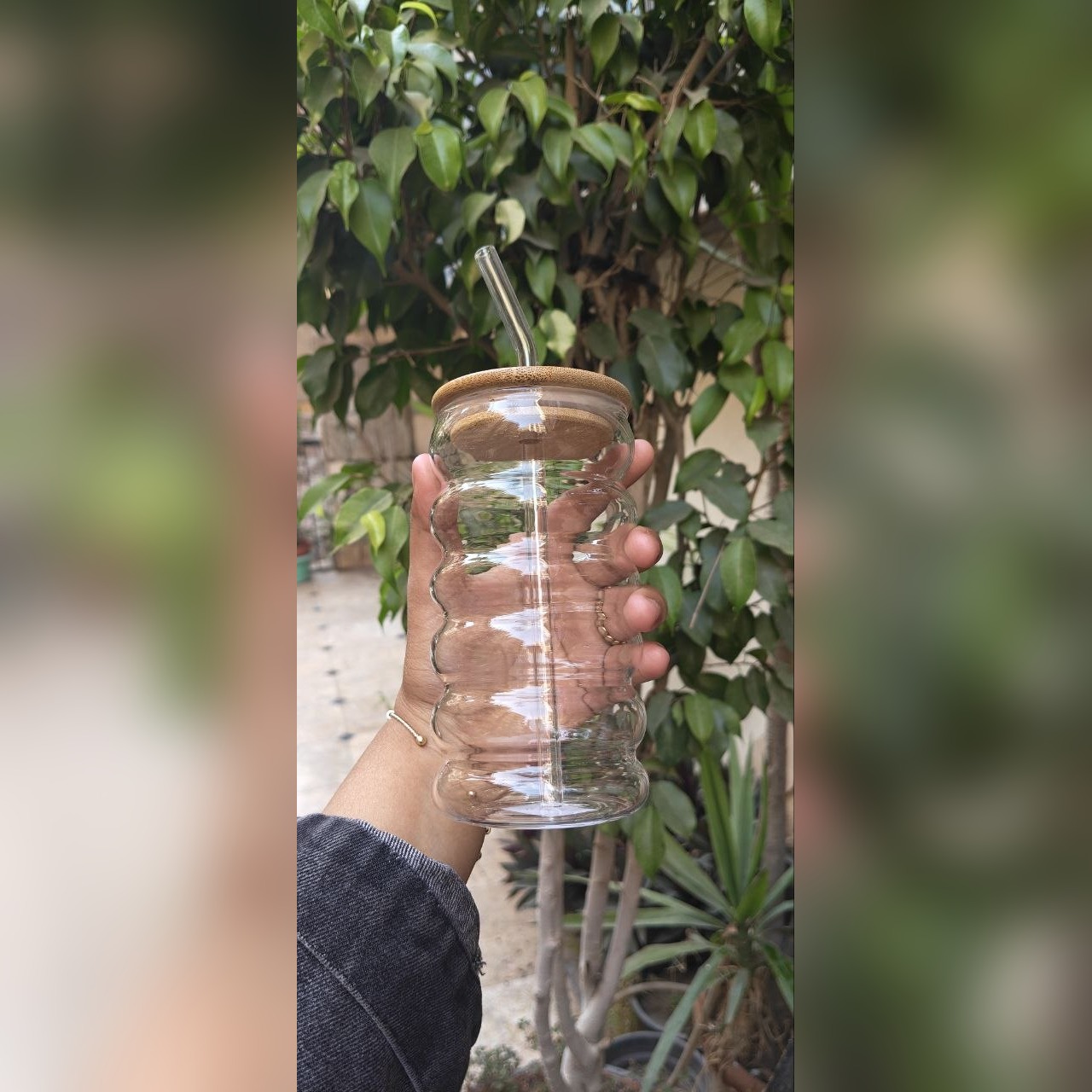 كاس ومج آيس كوفي زجاج بغطاء بامبو وشاليموه