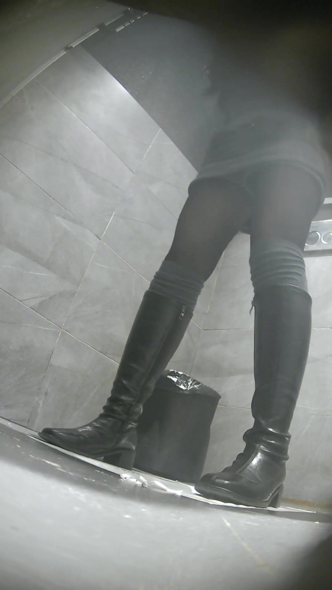 Toilet Spy — 0130(16) — screenshot 2