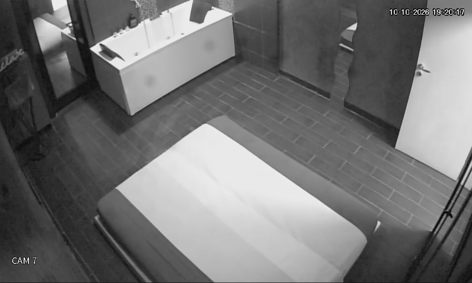 Hidden Voyeur 2 — 2M (72) — screenshot 2