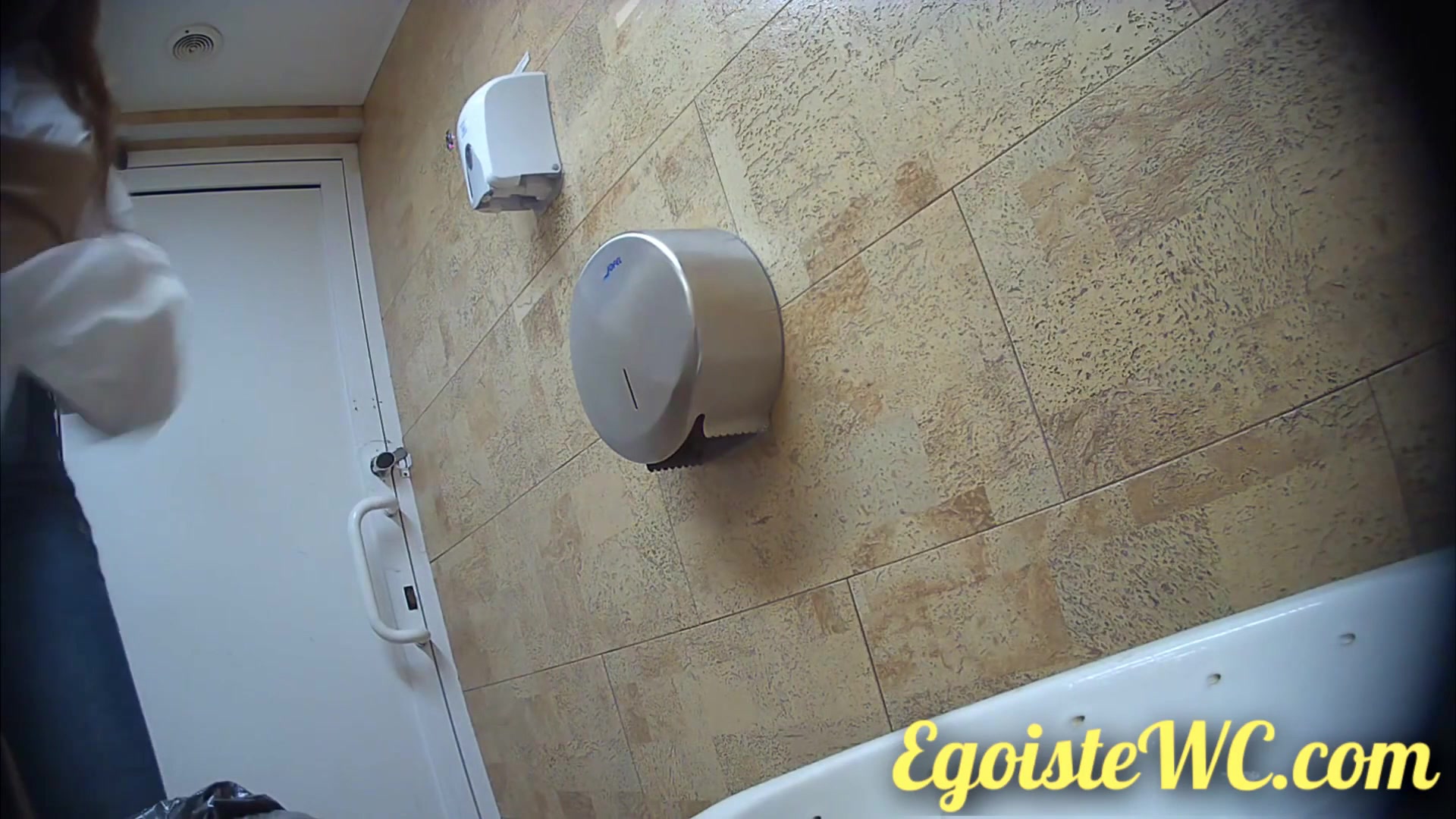 Toilet Spy — 0610(99) — screenshot 2