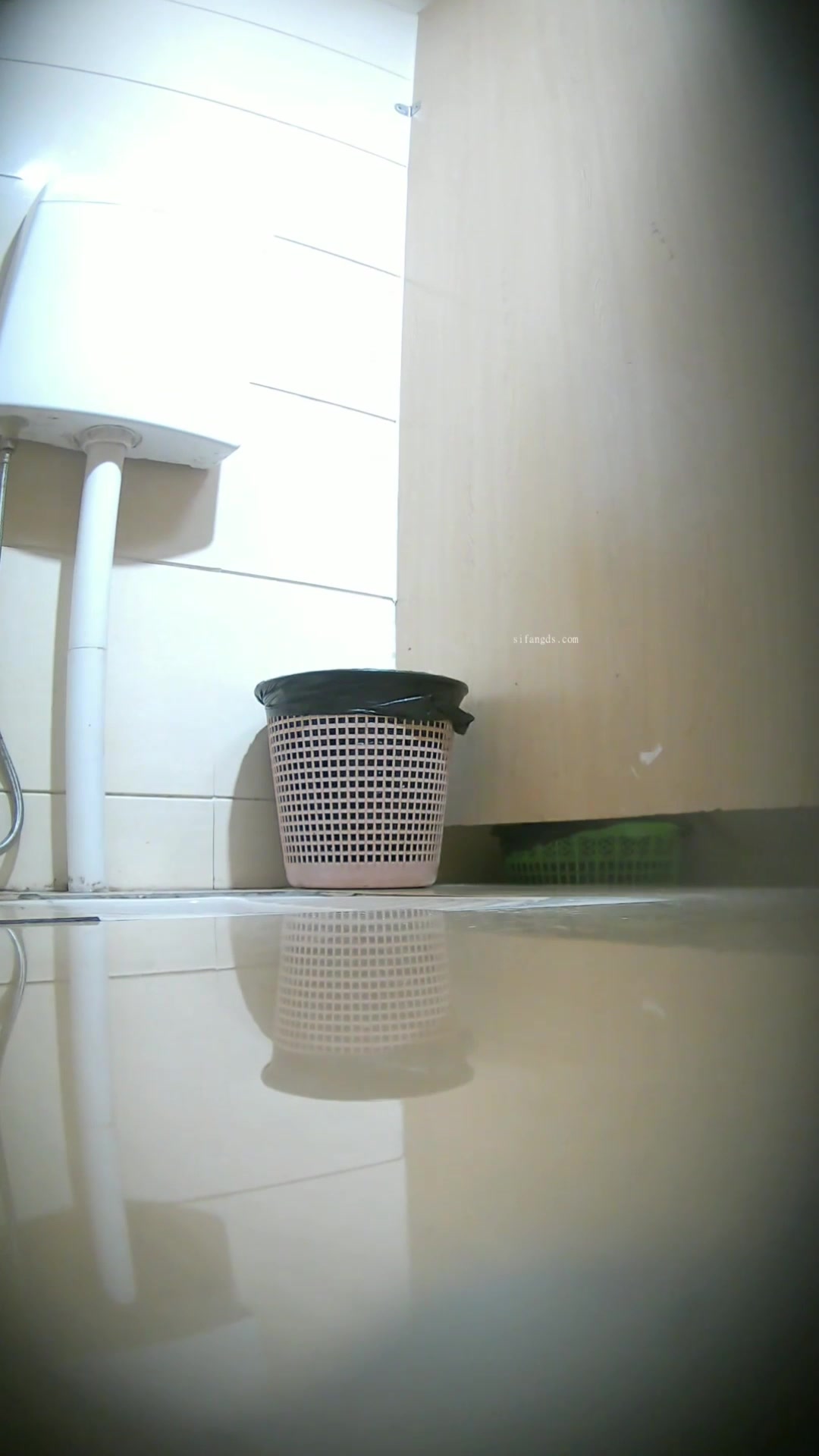 Toilet Spy — 0407 (1)(21) — screenshot 2