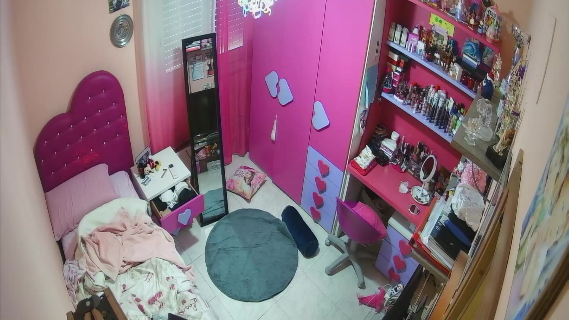 Hidden Voyeur — 1_5170634660056663426 — screenshot 2
