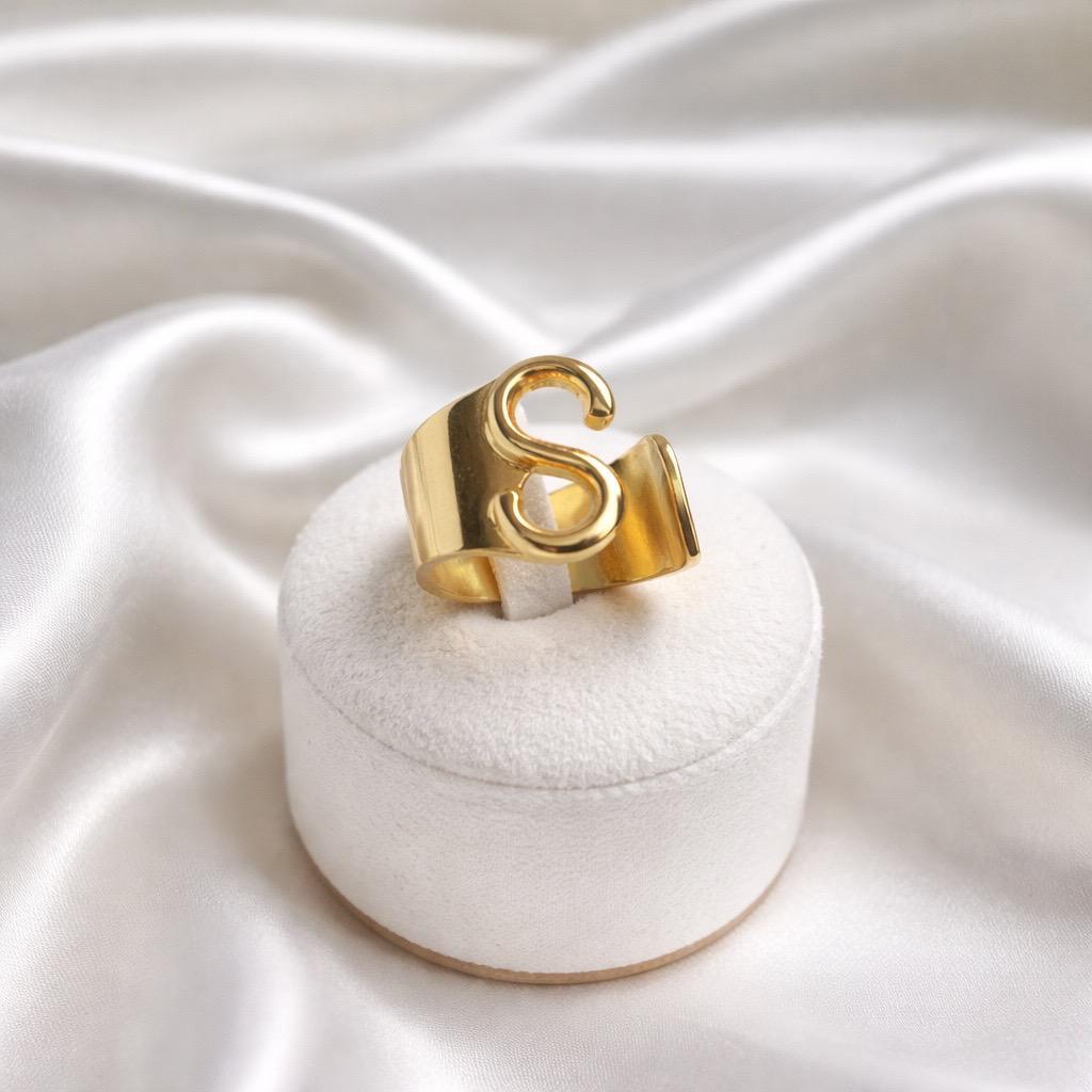 Letter Ring S