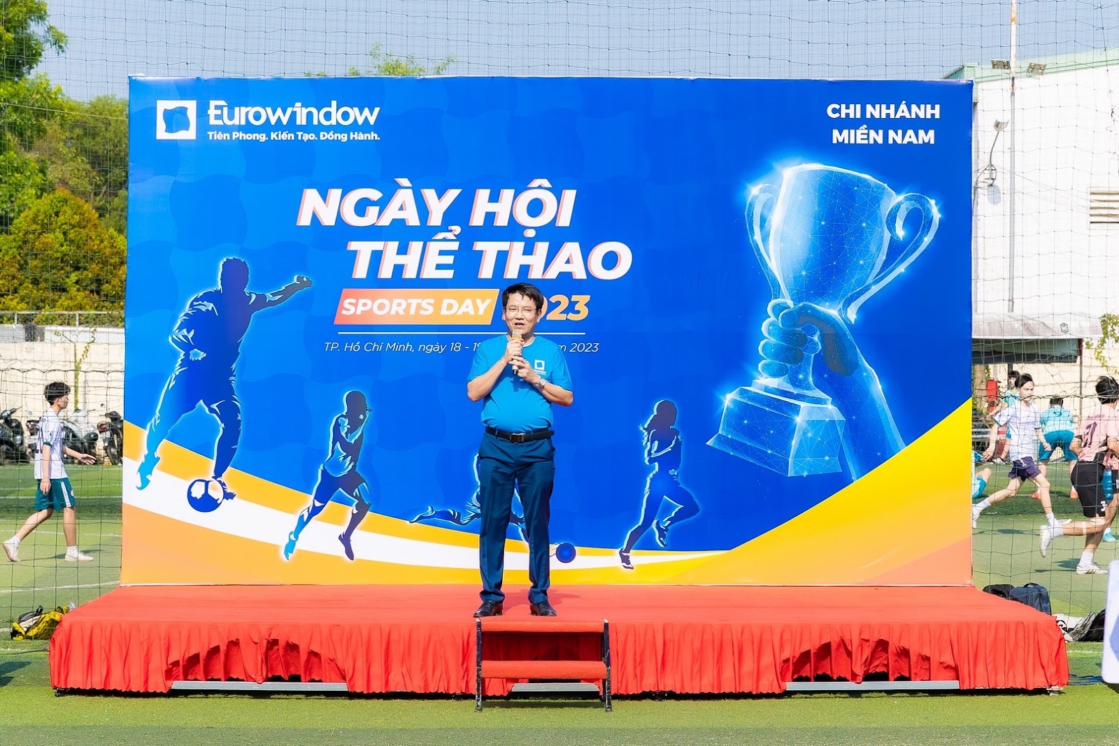 Sự kiện thể thao ngoài trời sôi động