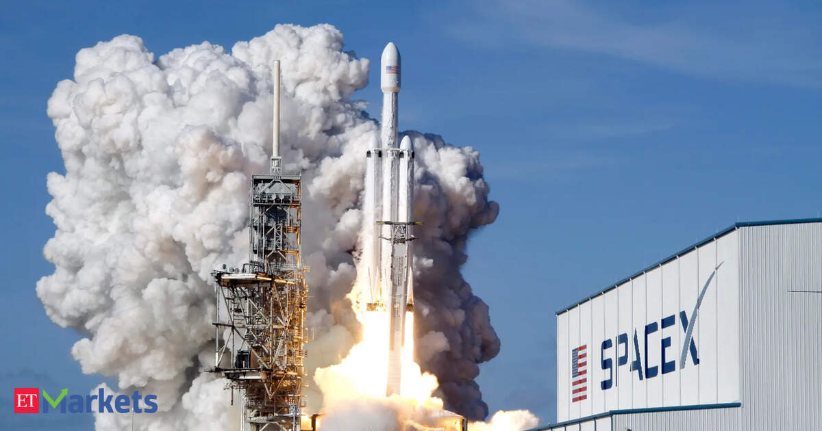 SpaceX Stock Offering Opens to Public Investors