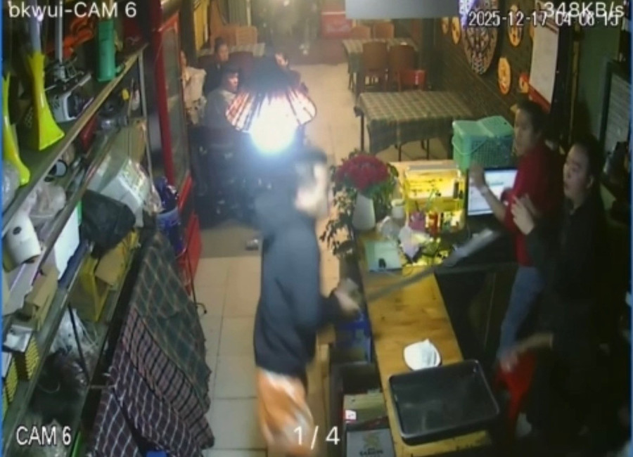 Đối tượng mang hung khí quay lại quán nhậu