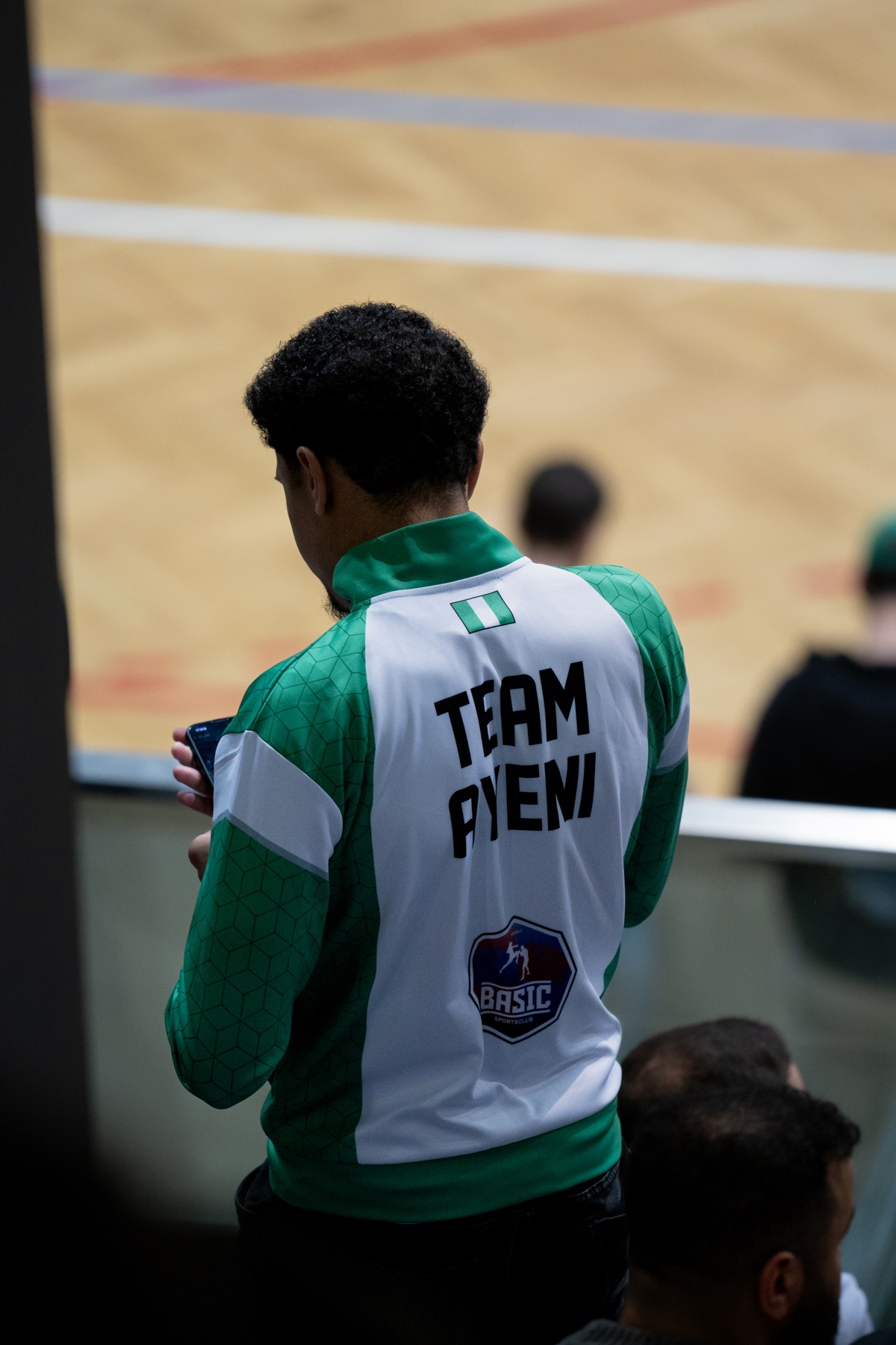 Fans und Spieler beim Vienna World Cup Fußballturnier