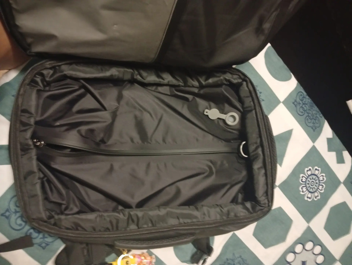 Foto real de cliente con la mochila AirPack