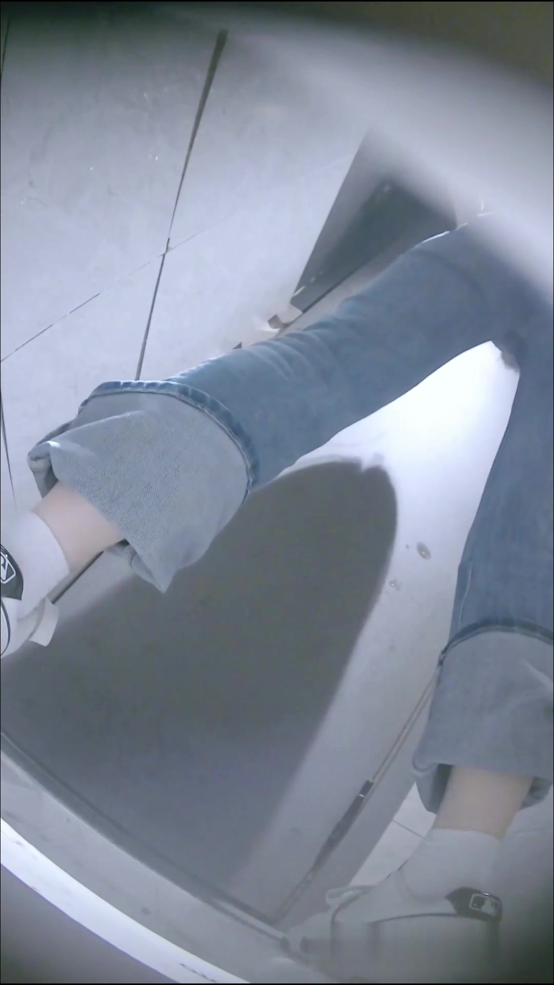 Toilet Spy — 0106(96) — screenshot 2