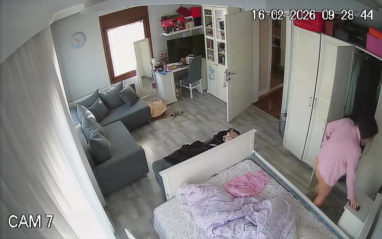 Hidden Voyeur — 1_5116462259027051962 — screenshot 2