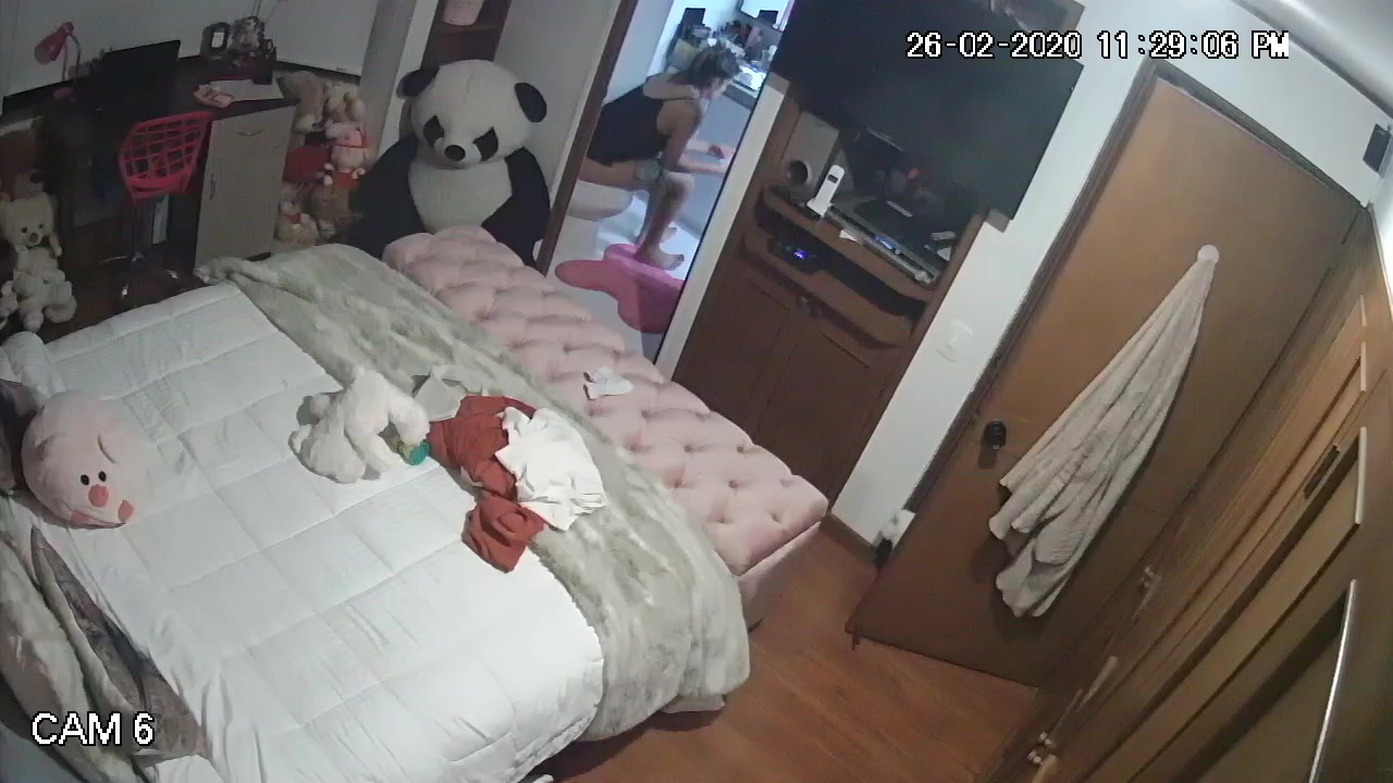 Hidden Voyeur — 1_5170501597674866610 — screenshot 2