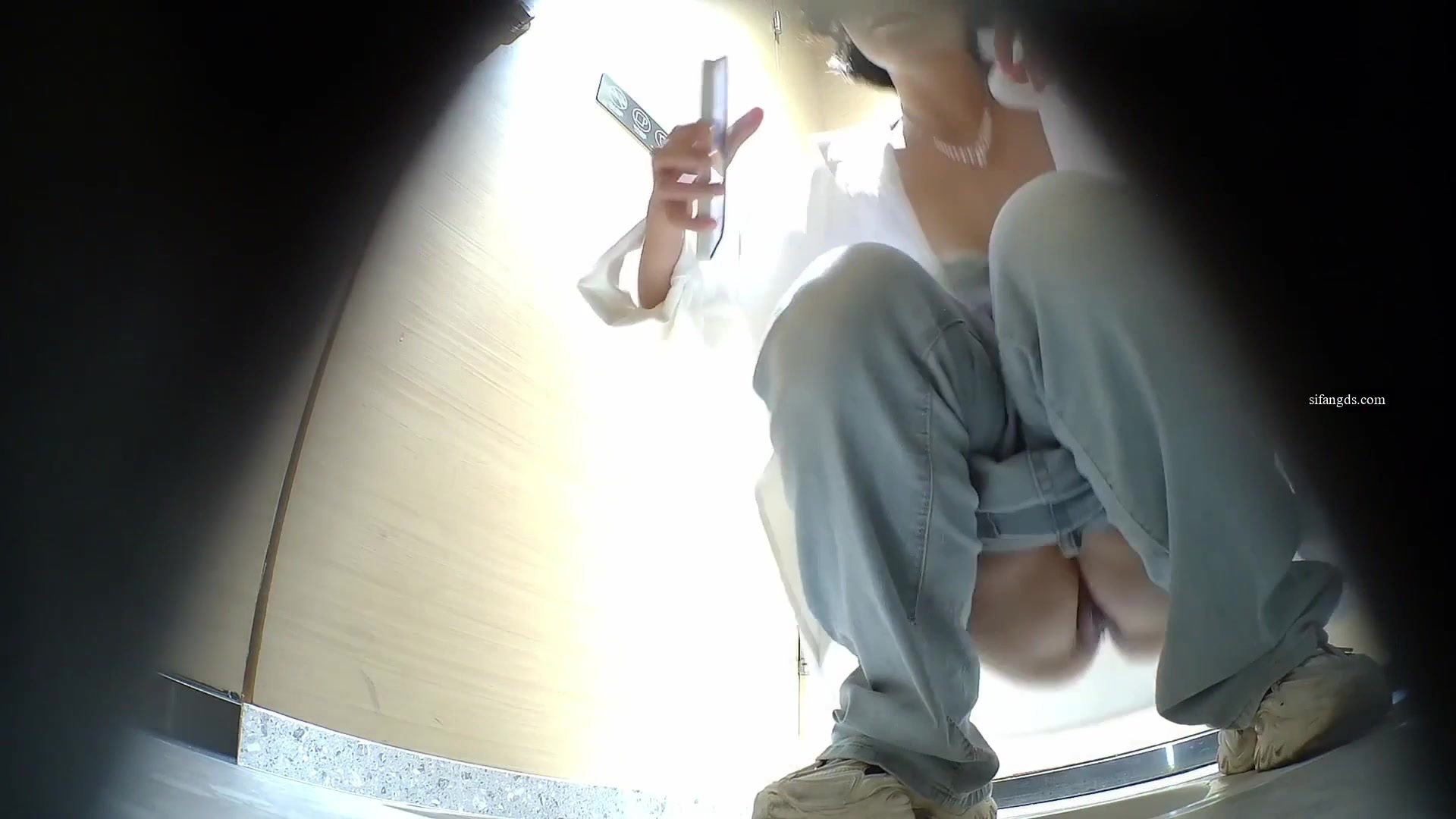 Toilet Spy — 0428(57) — screenshot 2