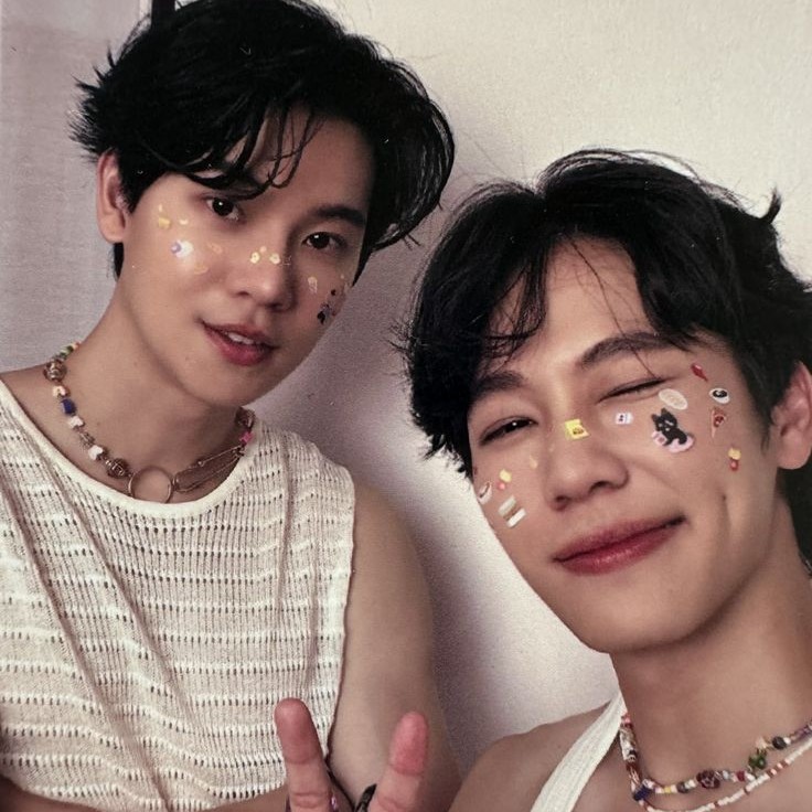 YINWAR AHHHHHHHHHHHHHHHHHHH I LOVE LOVE LOVE THEM I LOVE THEM SO MUCH THEYRE SO SO BABYGIRLS YOU DONT UNDERSTAND HOW MUCH I FUCKING TWEAKED ABOUT JACK & JOKER AUGHHHHHHHH I LOVE THEM SO MUCH