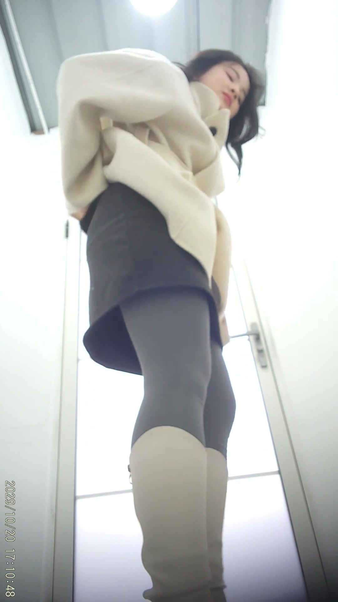Toilet Spy — 0310(78) — screenshot 2
