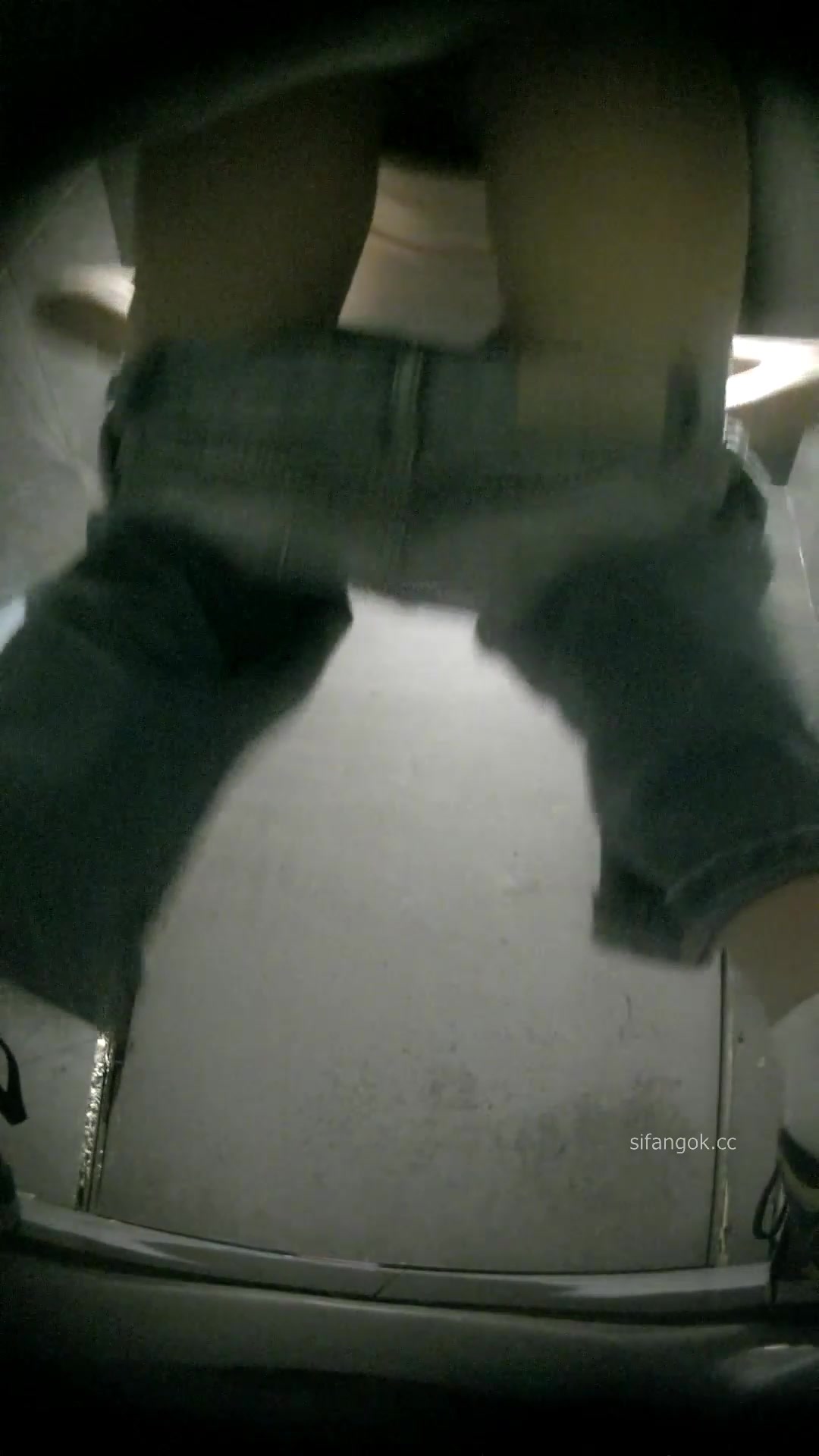 Toilet Spy — 0205(33) — screenshot 2