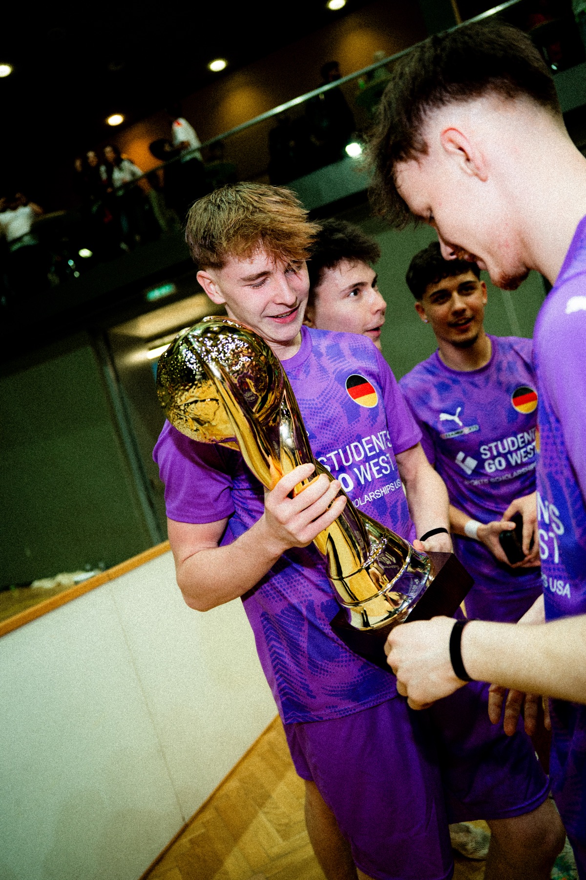 Zuschauer beim Vienna World Cup Fußball Event in Wien