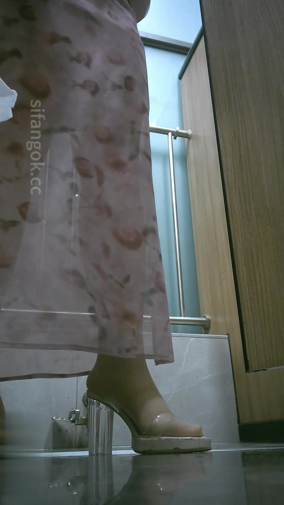 Toilet Spy — 0415(40) — screenshot 2