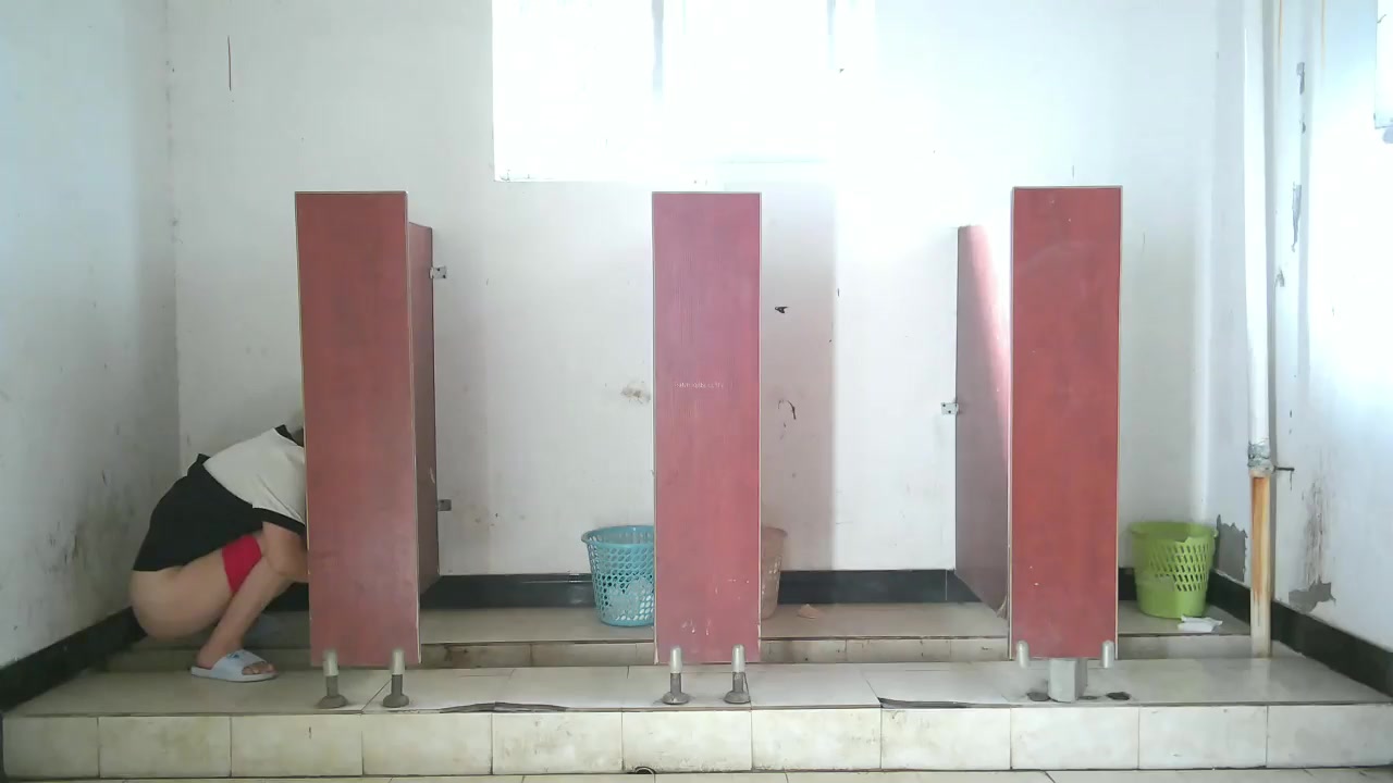 Toilet Spy — 0519(53) — screenshot 2