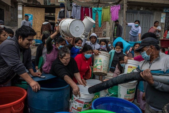 El Ataque por Bombardeo, Los Chorros Hipócritas y La Experie