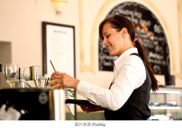 美國「小費免稅」新規：AI筆記從服務一線到國會辯論的小費改革