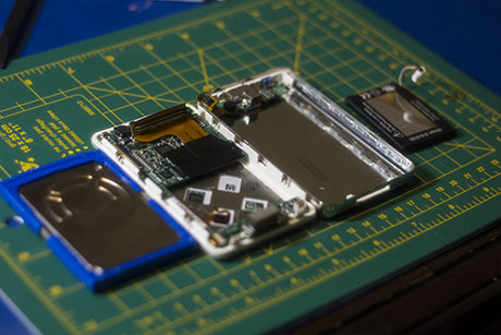 iPod 4th Gen Blacklight Colour Mod