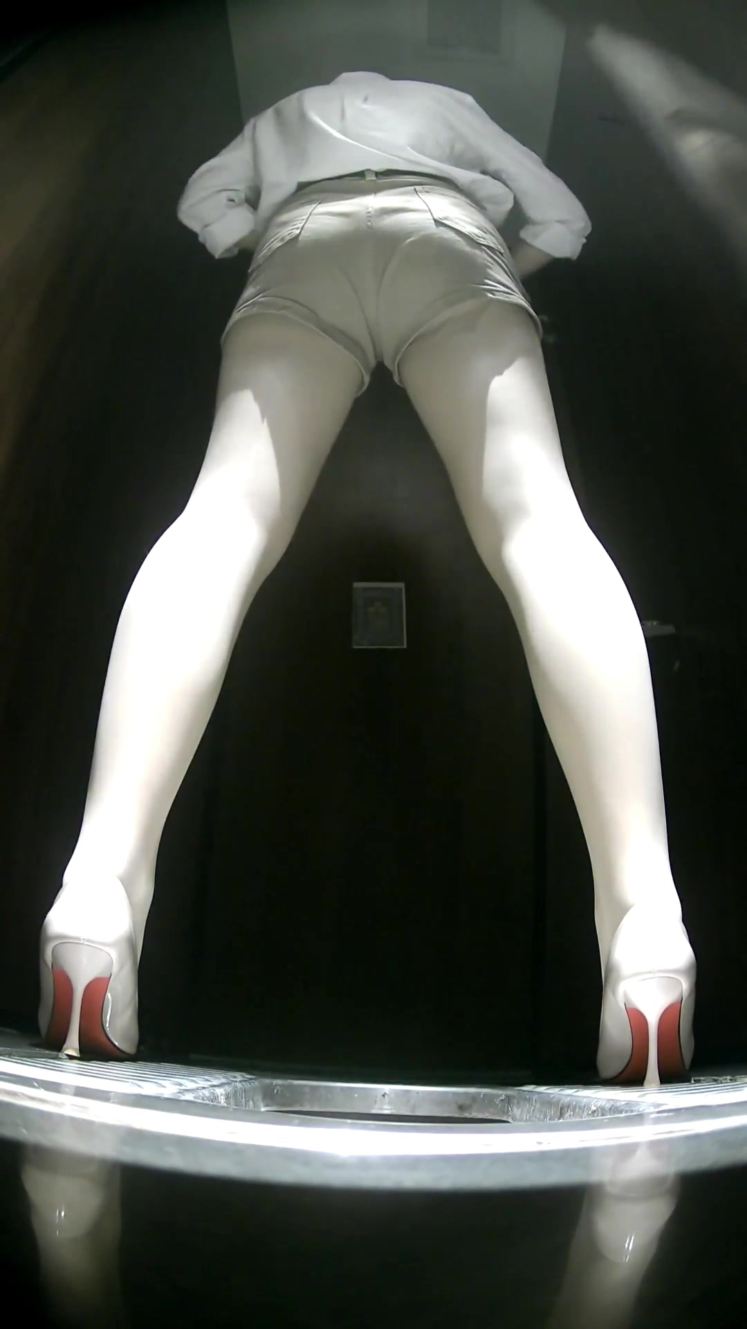 Toilet Spy — 0106(26) — screenshot 2