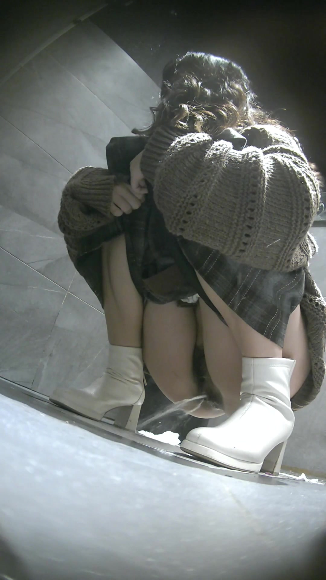 Toilet Spy — 0130(61) — screenshot 2