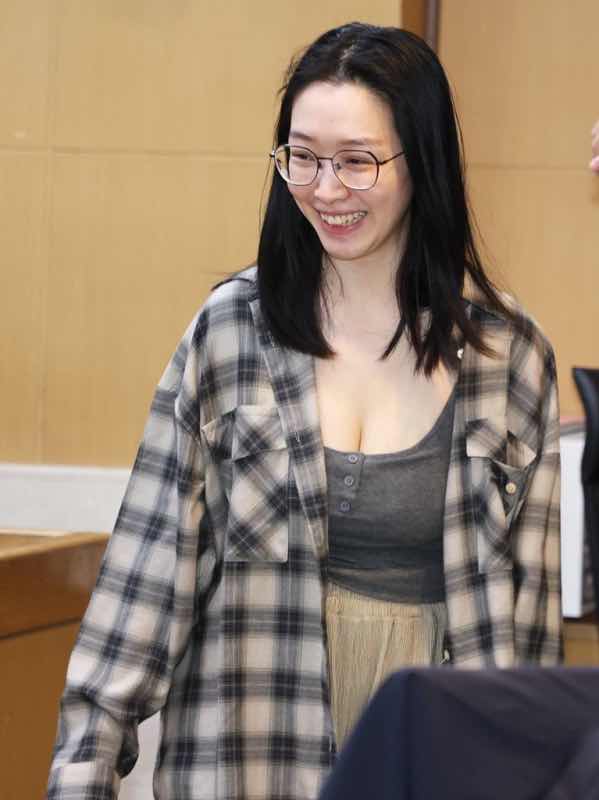 圖 太子集團素顏女助理vs素顏粿粿怎麼選?