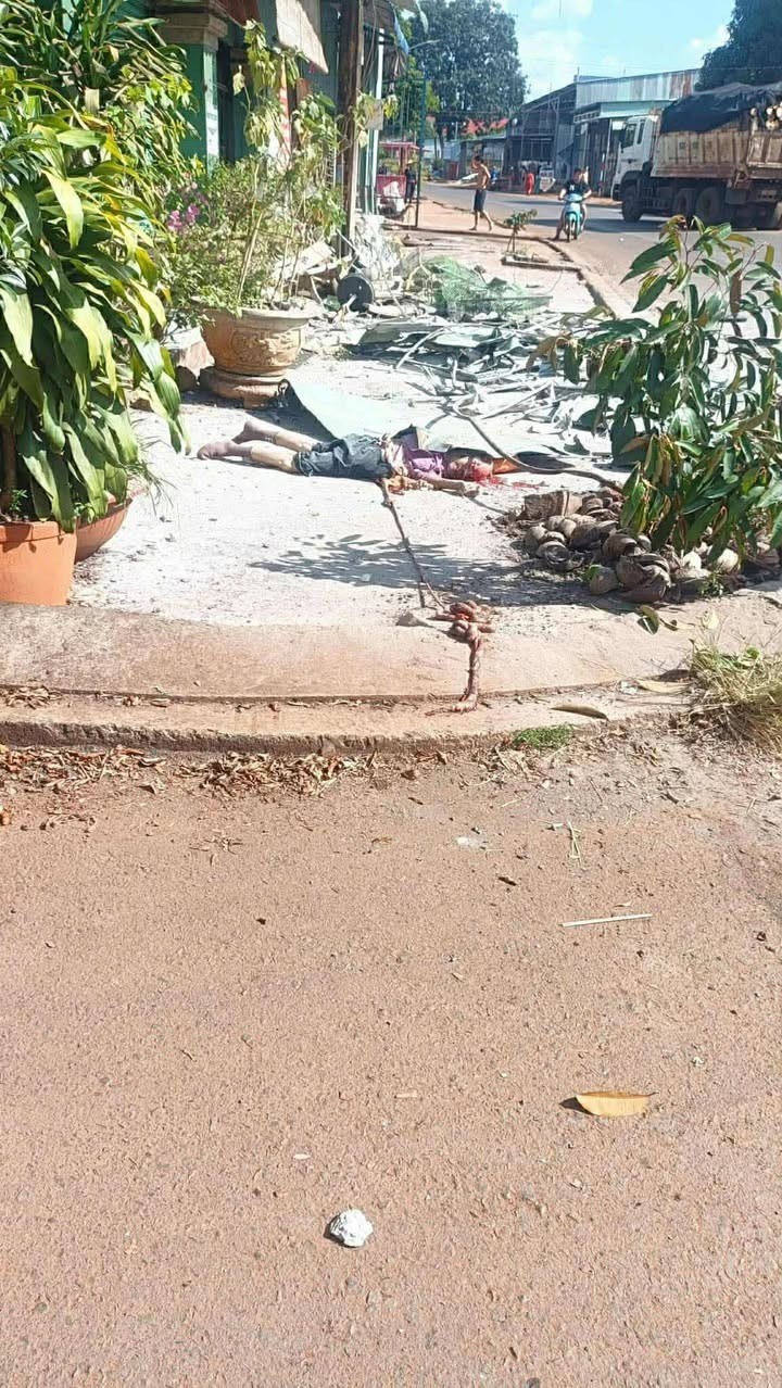 Hiện trường vụ tai nạn xe lu tại Bình Tân