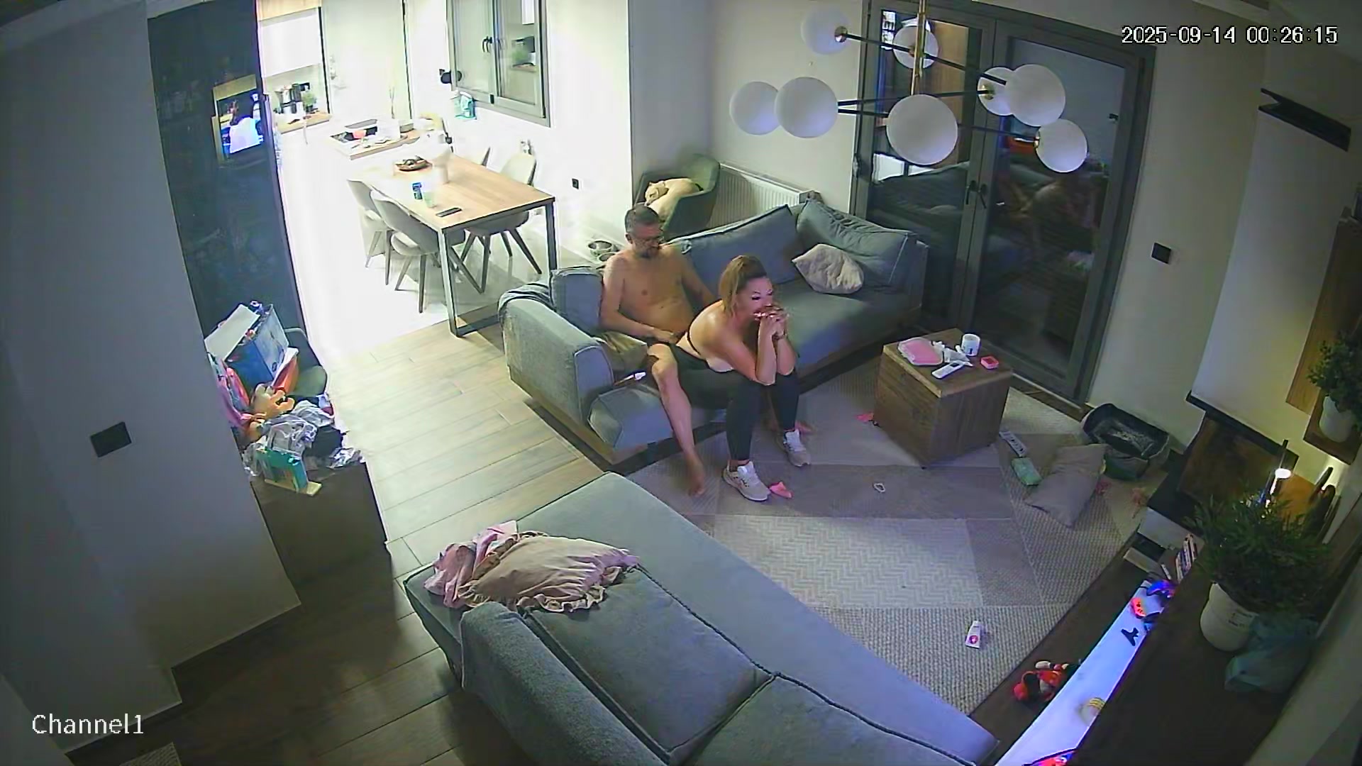 Hidden Voyeur — 1_5163523280841213139 — screenshot 2