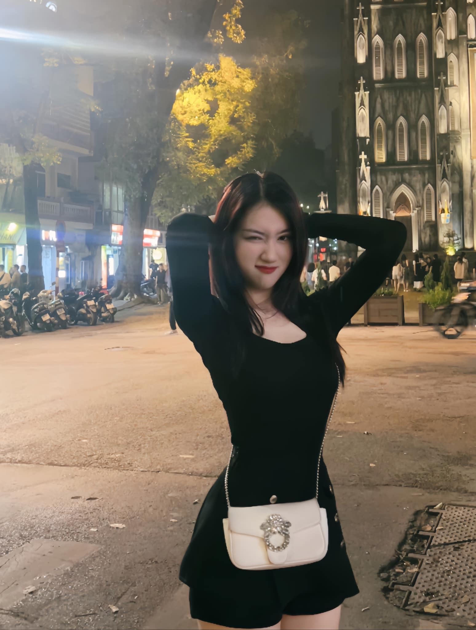 8g54a4.jpg