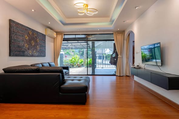 Famili home — 照片 2