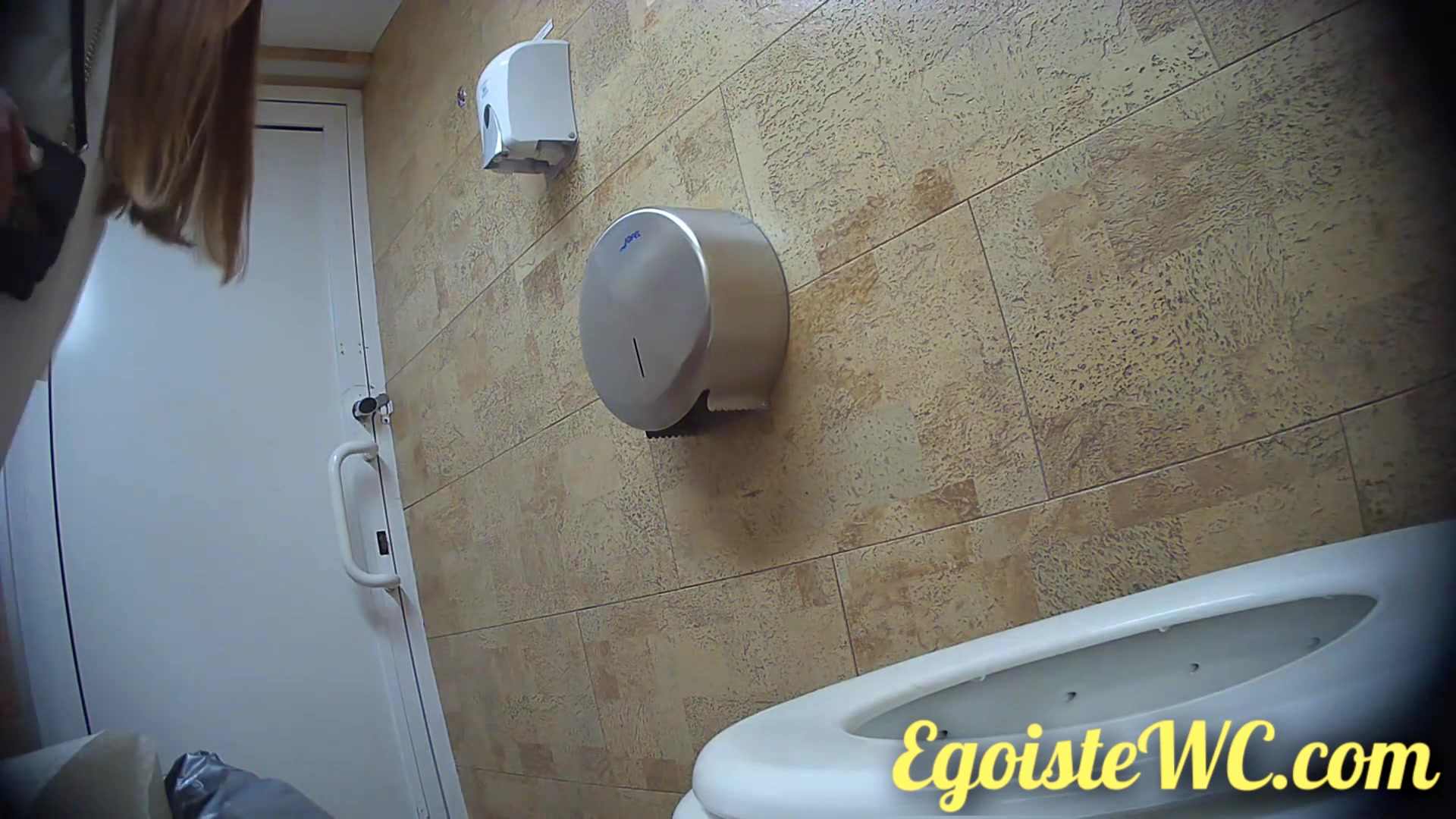 Toilet Spy — 0610(69) — screenshot 2