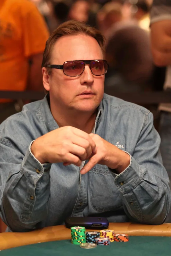 Kenna James, professional poker player available for San Diego corporate events