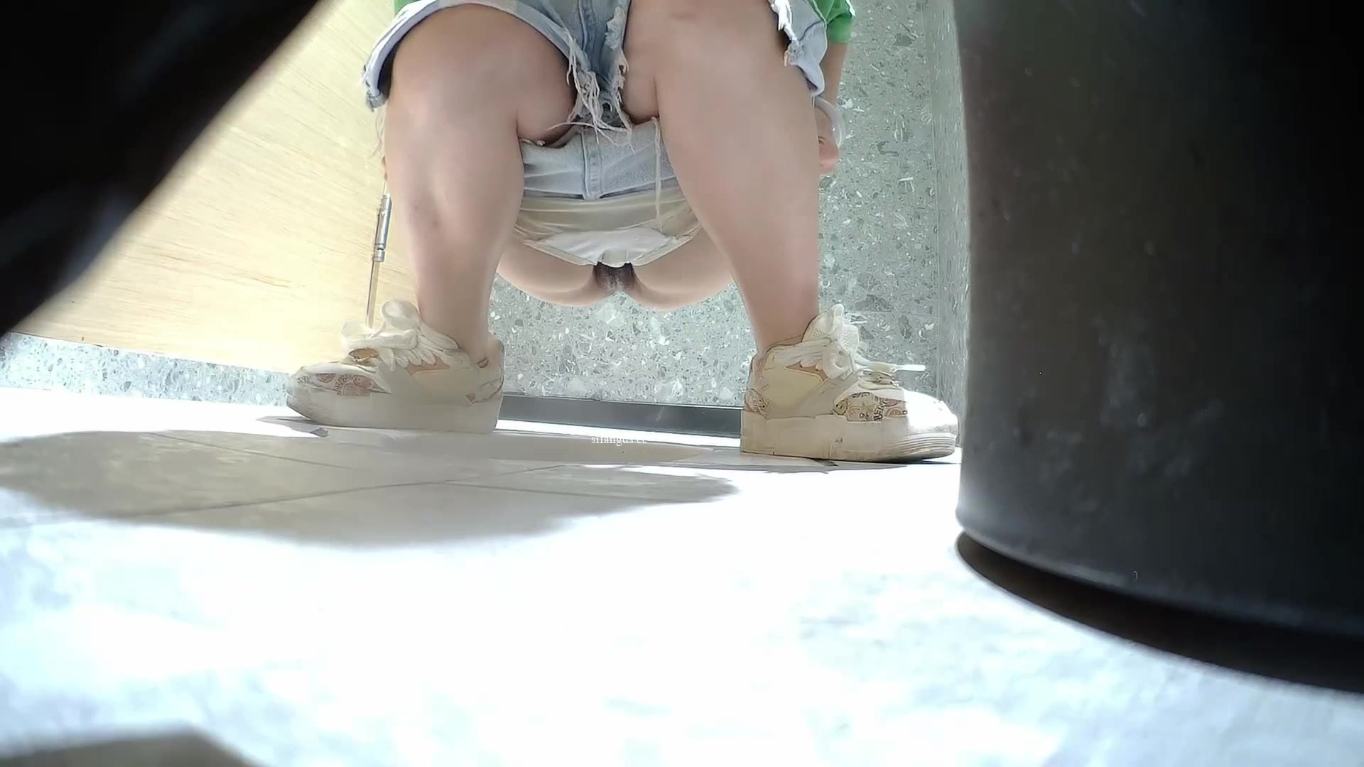 Toilet Spy — 0427(14) — screenshot 2