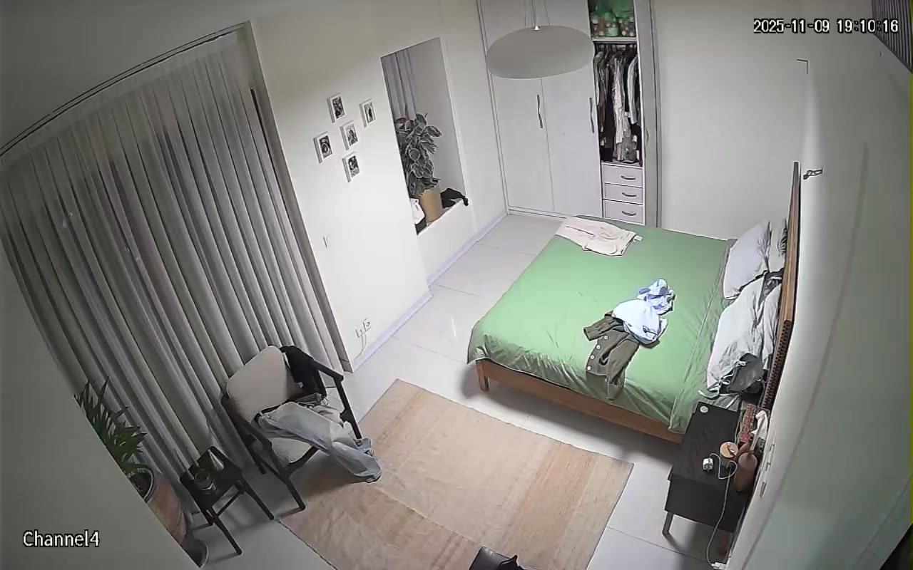 Hidden Voyeur — 1_5179177156734879575 — screenshot 2