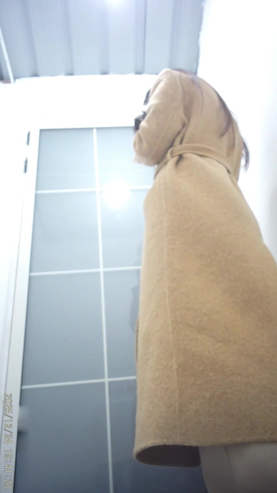 Toilet Spy — 0310(34) — screenshot 2