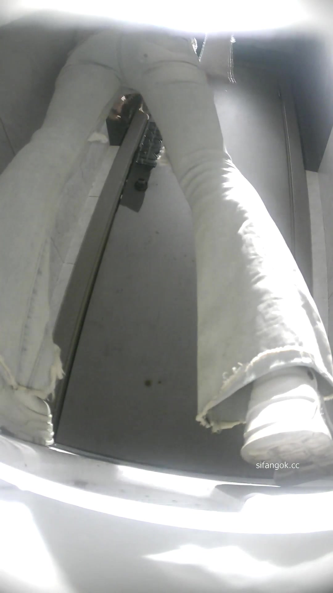 Toilet Spy — 0205(86) — screenshot 2