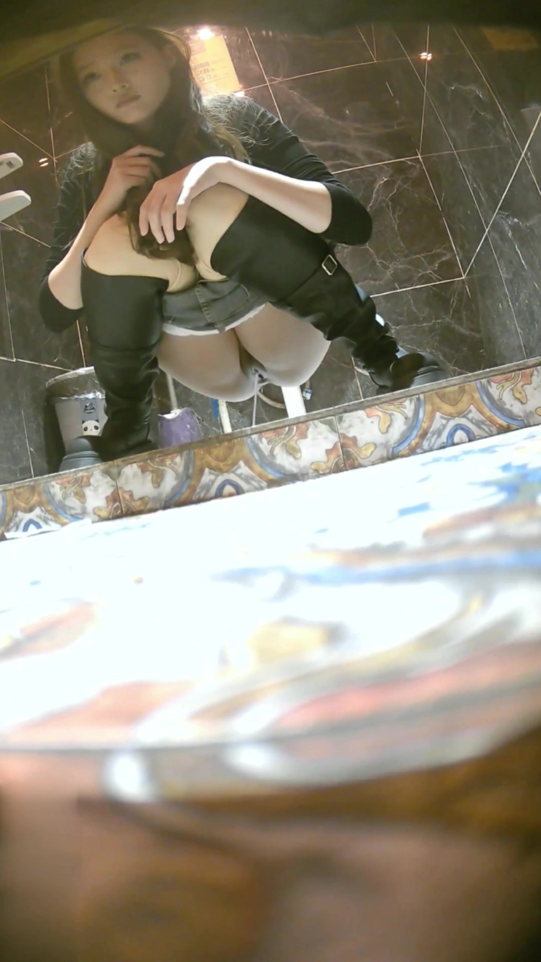 Toilet Spy — 0224(70) — screenshot 2