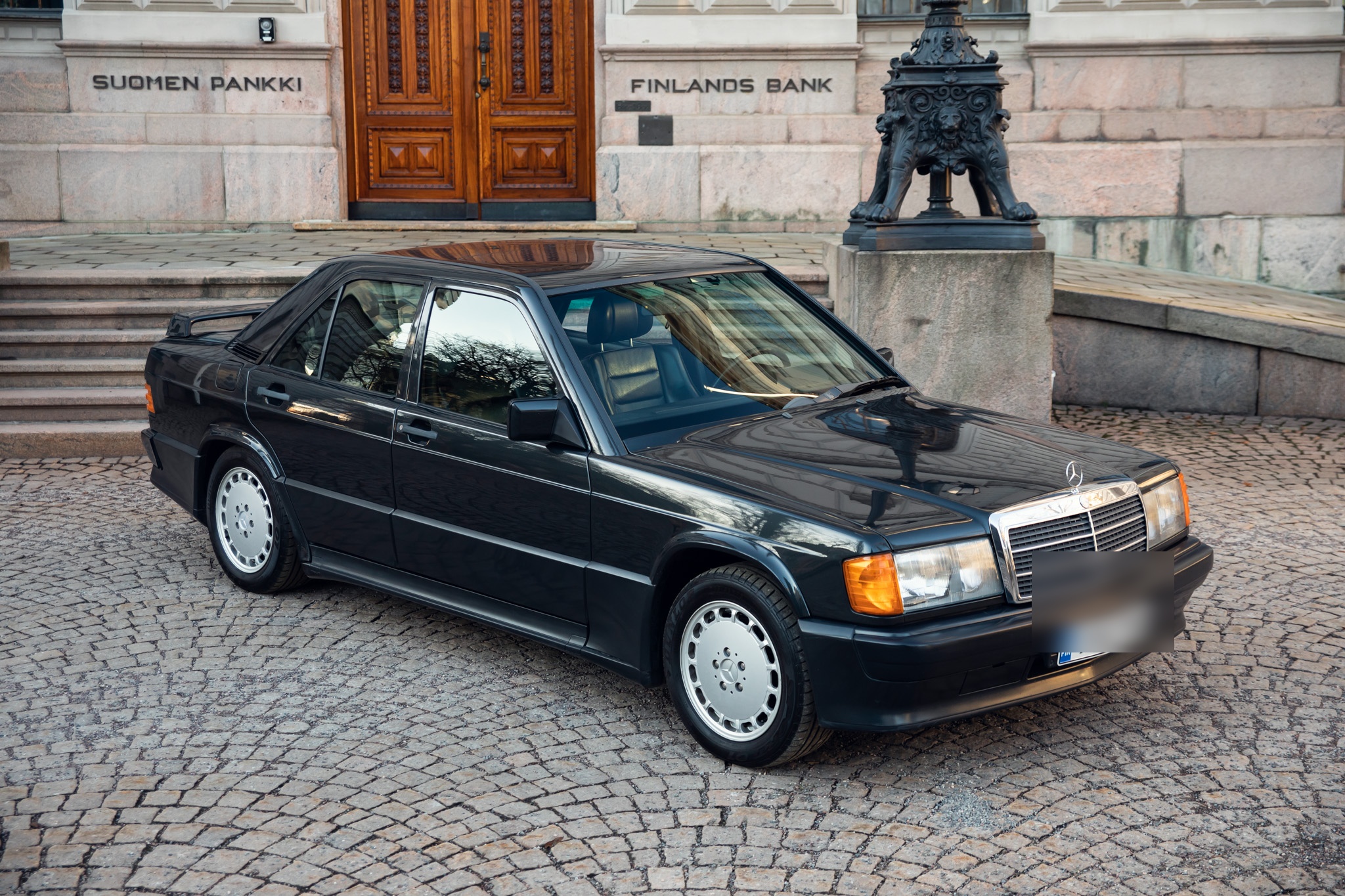 MERCEDES-BENZ 190 CLASS (W201)