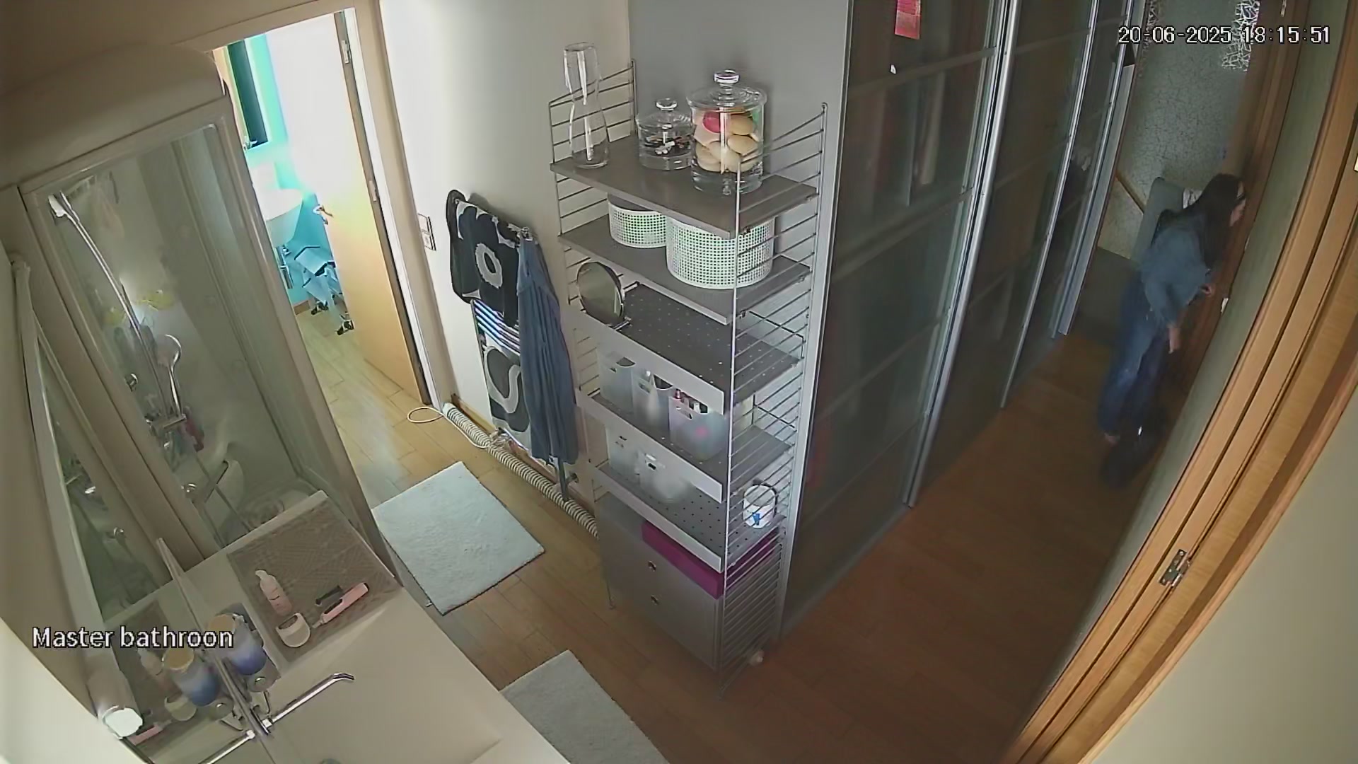 Hidden Voyeur 2 — 4_5830179359972924747 — screenshot 2