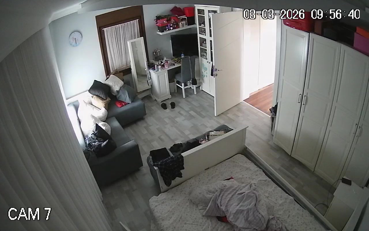 Hidden Voyeur — 1_5116462259027051975 — screenshot 2