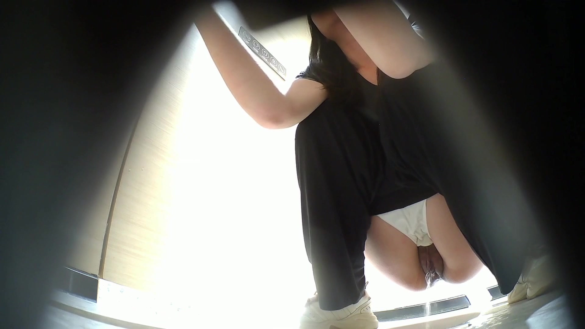 Toilet Spy — 0428(45) — screenshot 2