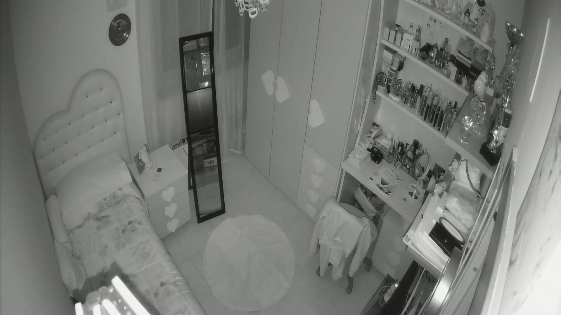 Hidden Voyeur — 1_5170634660056663422 — screenshot 2