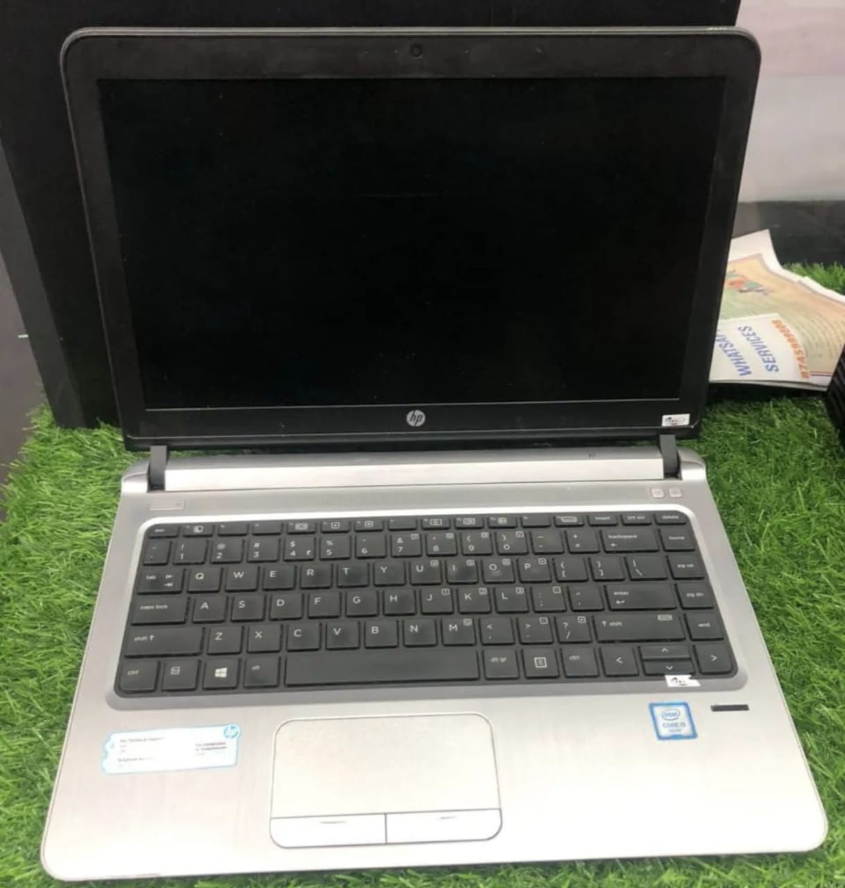 Dot Pixel Pada Laptop