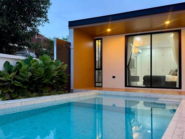 Zora House