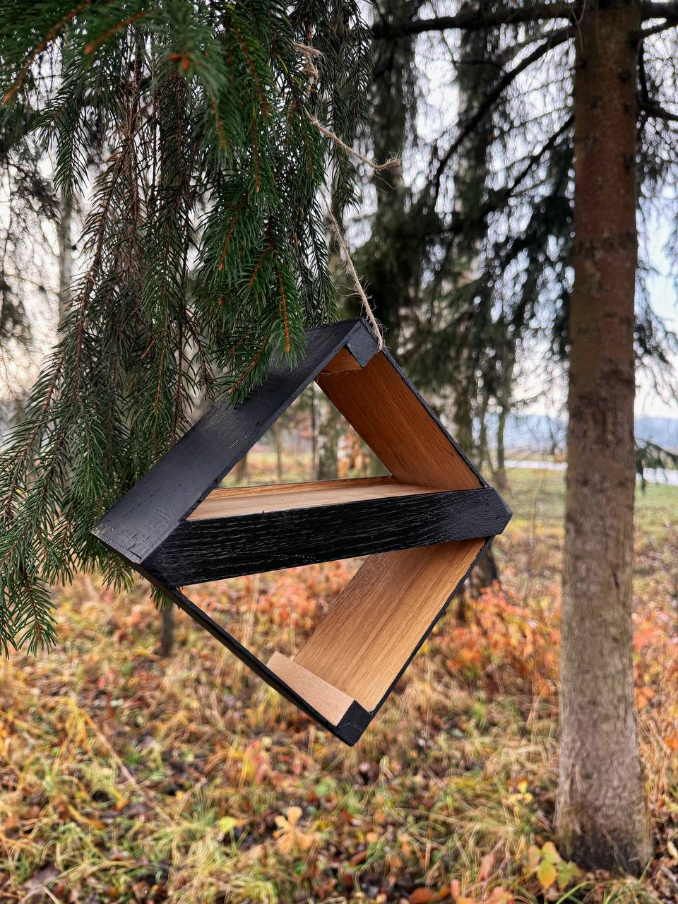 Велика годівничка-будиночок з дуба